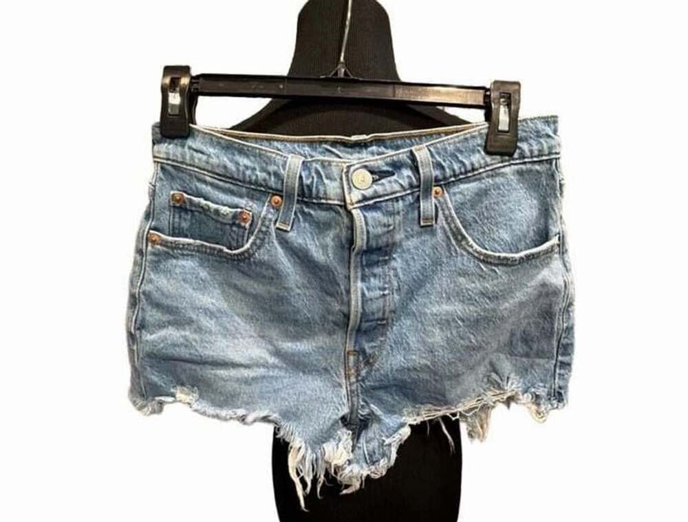 688 Levi's 501 Cut Off Denim Shorts Blue Distressed